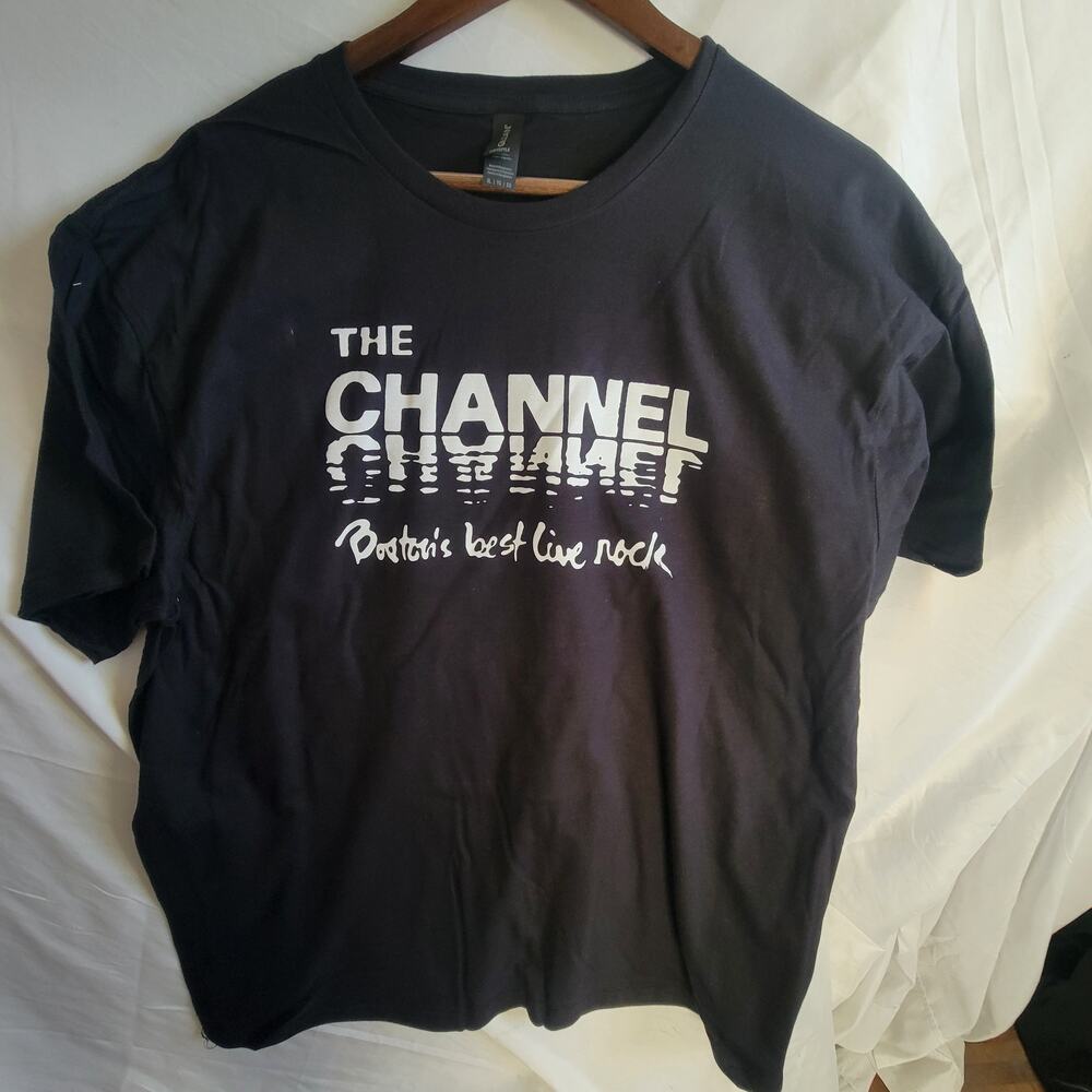 the Channel  blub Boston shirt size   xl black